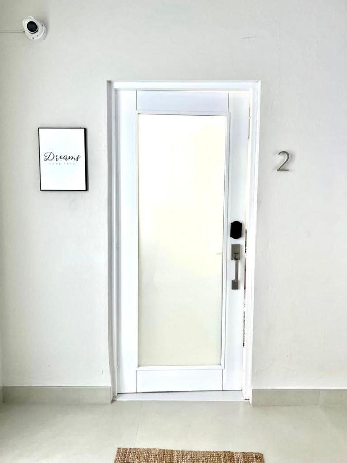 Luxurious Beachside 3-Br Apt San Juan Bagian luar foto