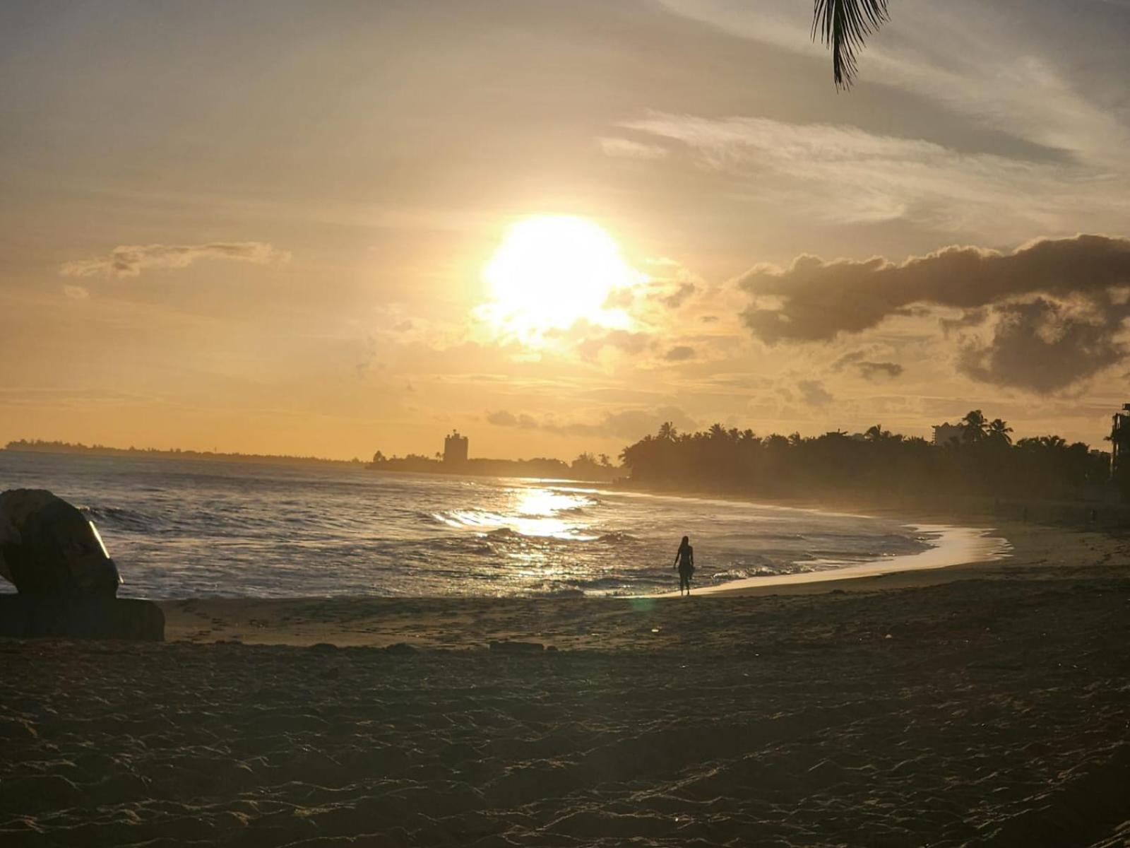 Luxurious Beachside 3-Br Apt San Juan Bagian luar foto