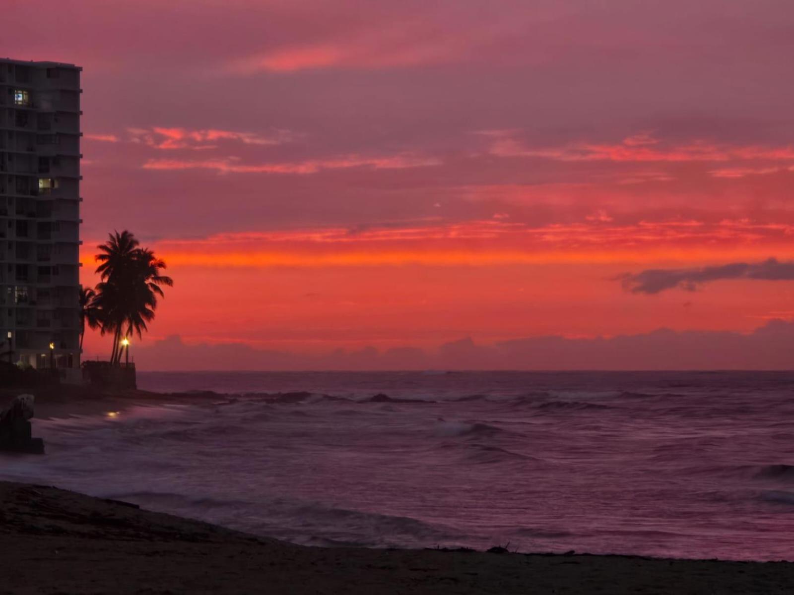 Luxurious Beachside 3-Br Apt San Juan Bagian luar foto